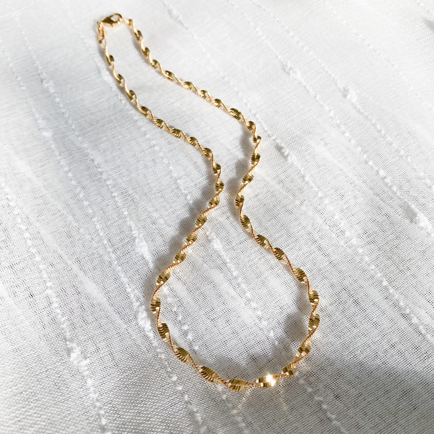 Ridged Spiral Necklace, White Gold